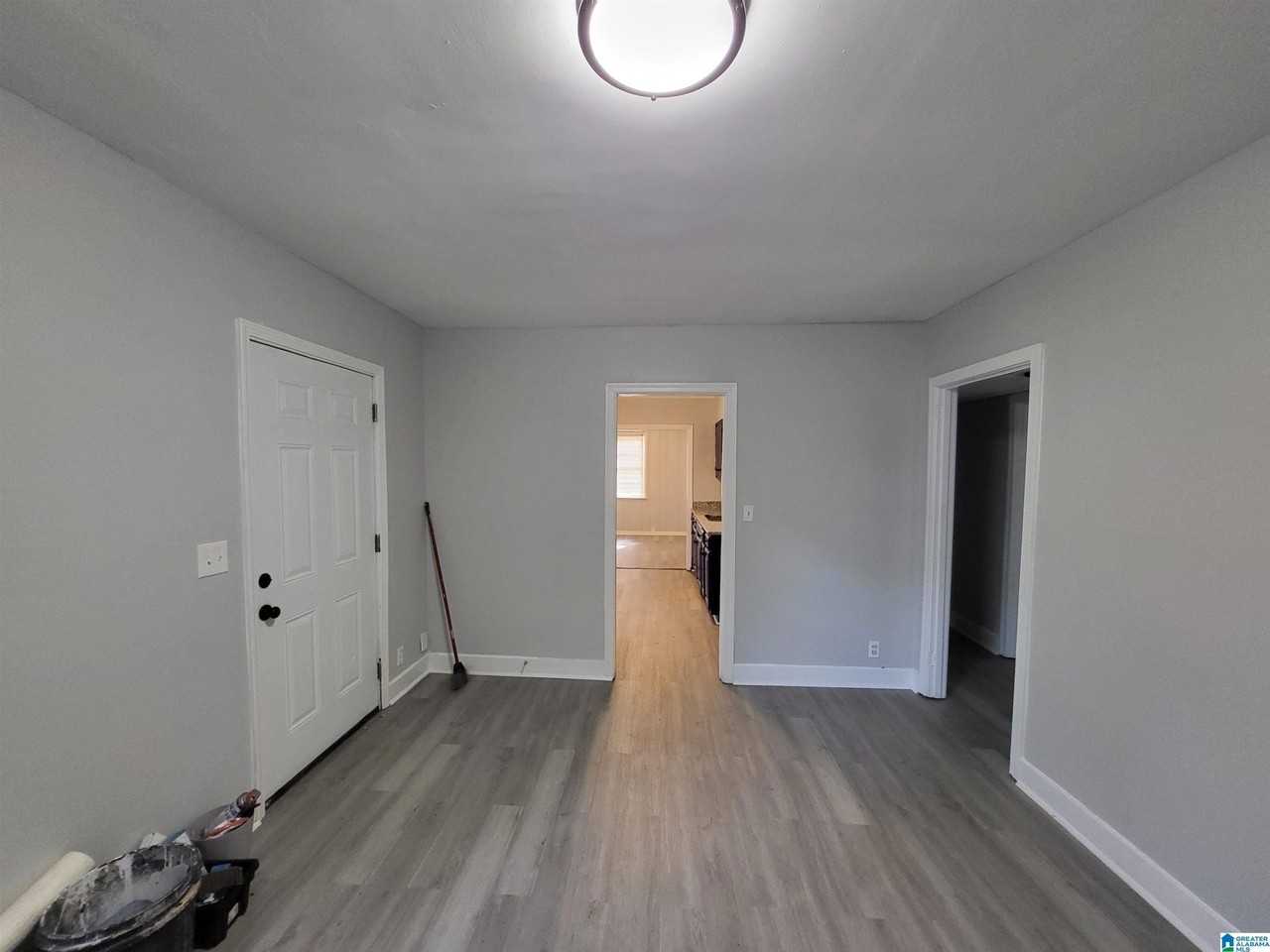 400 72nd St N - Photo 4 of 24