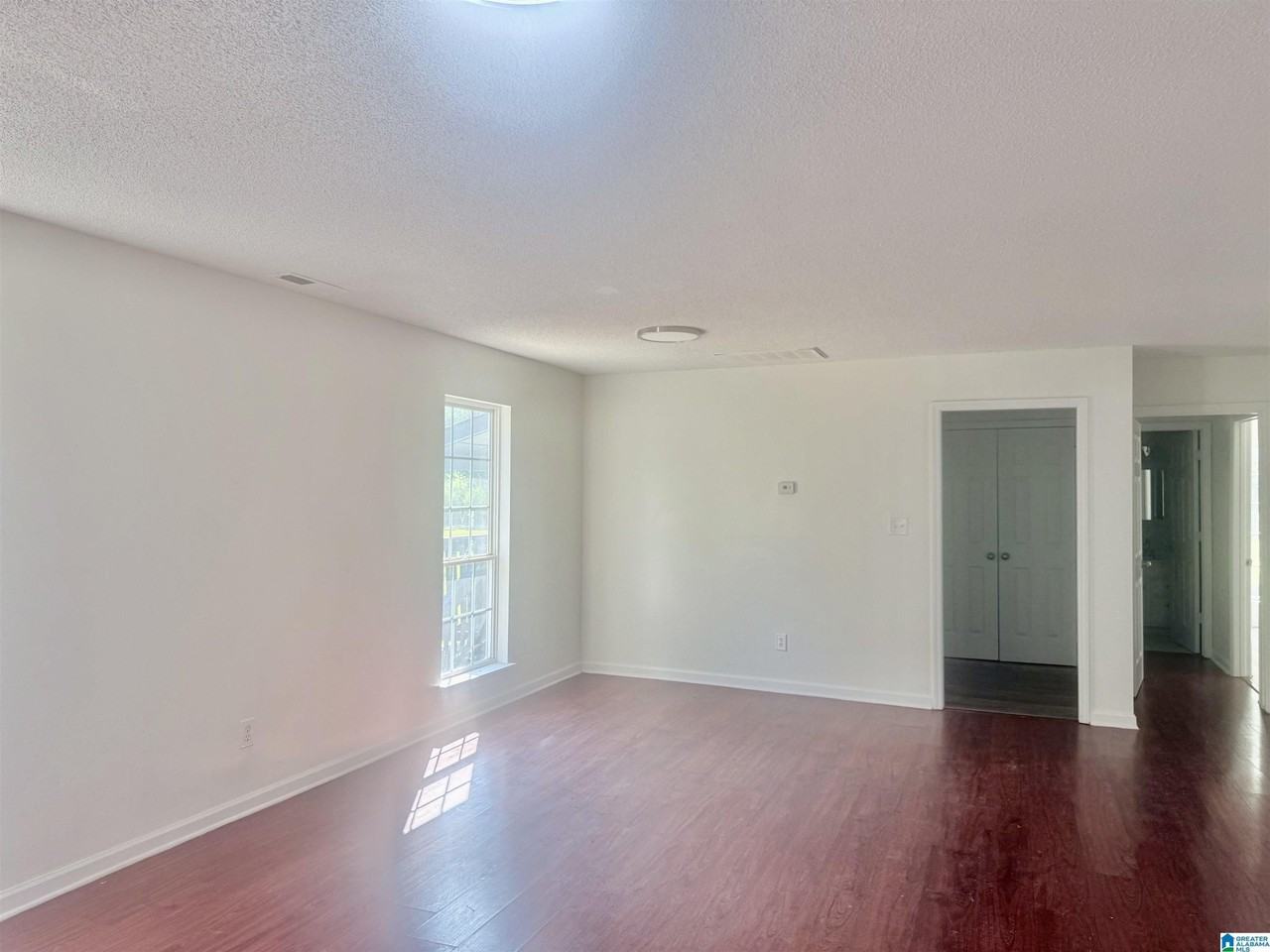 1408 Avenue D - Photo 3 of 10