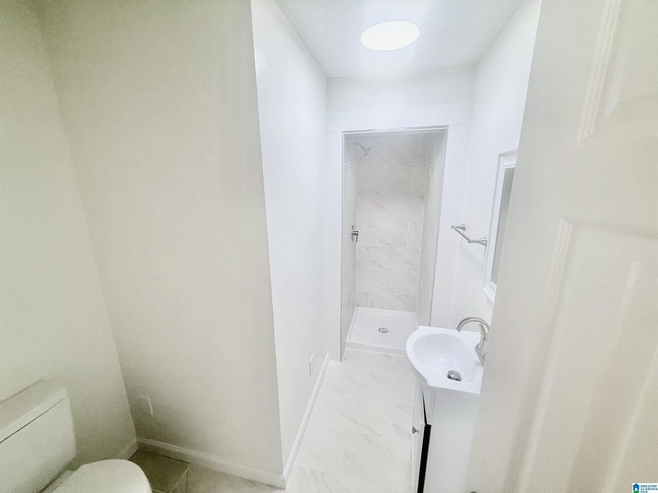 1408 Avenue D - Photo 4 of 10