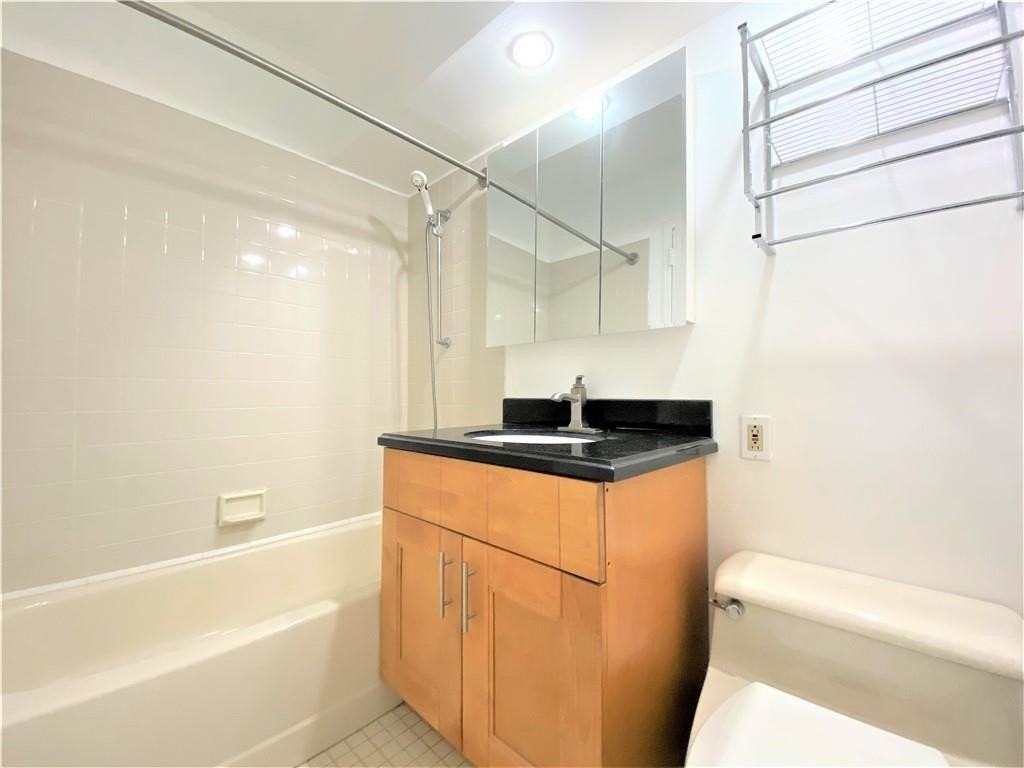 376 Broadway #24D - Photo 4 of 4