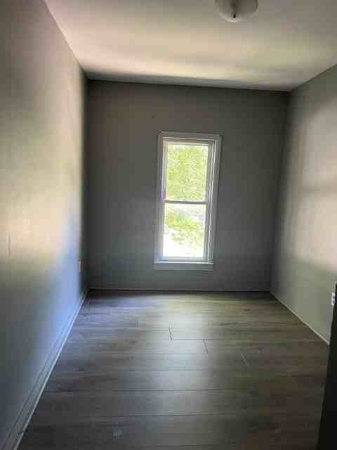 112 E Chemung Pl - Photo 4 of 7