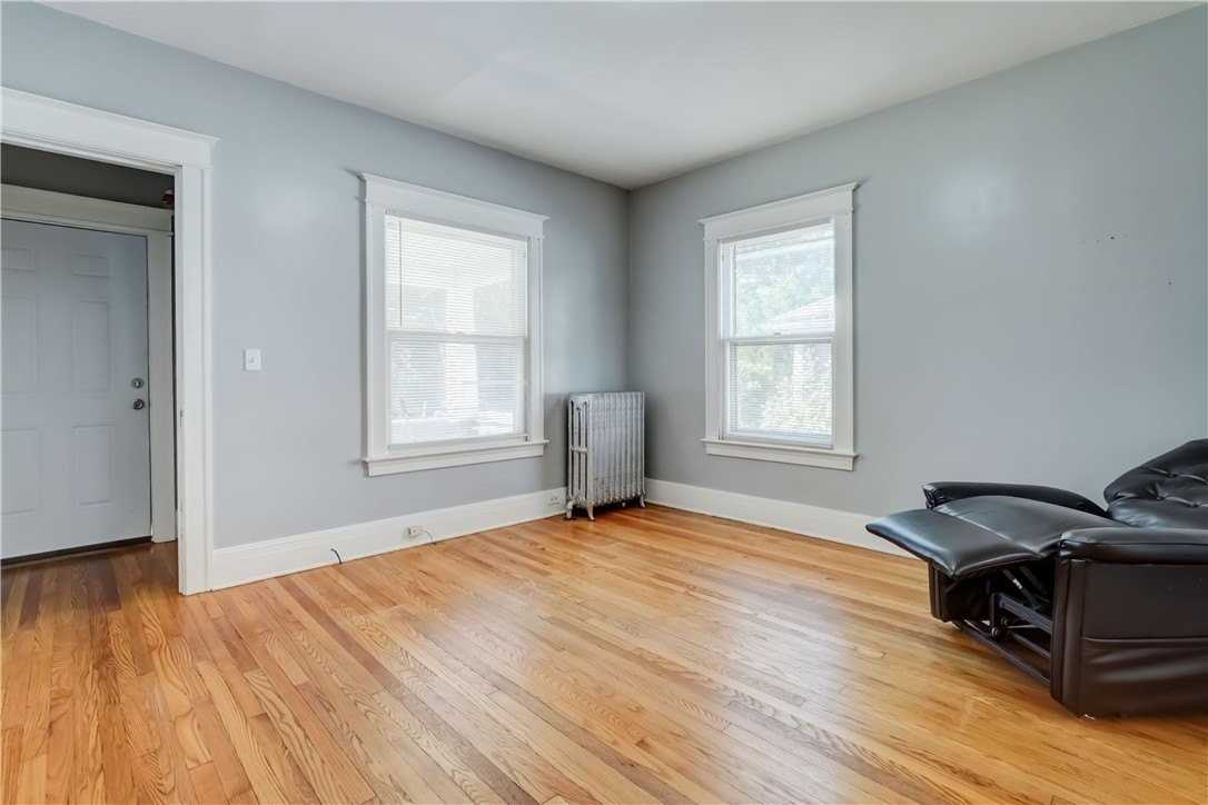 590 Garson Ave - Photo 5 of 24
