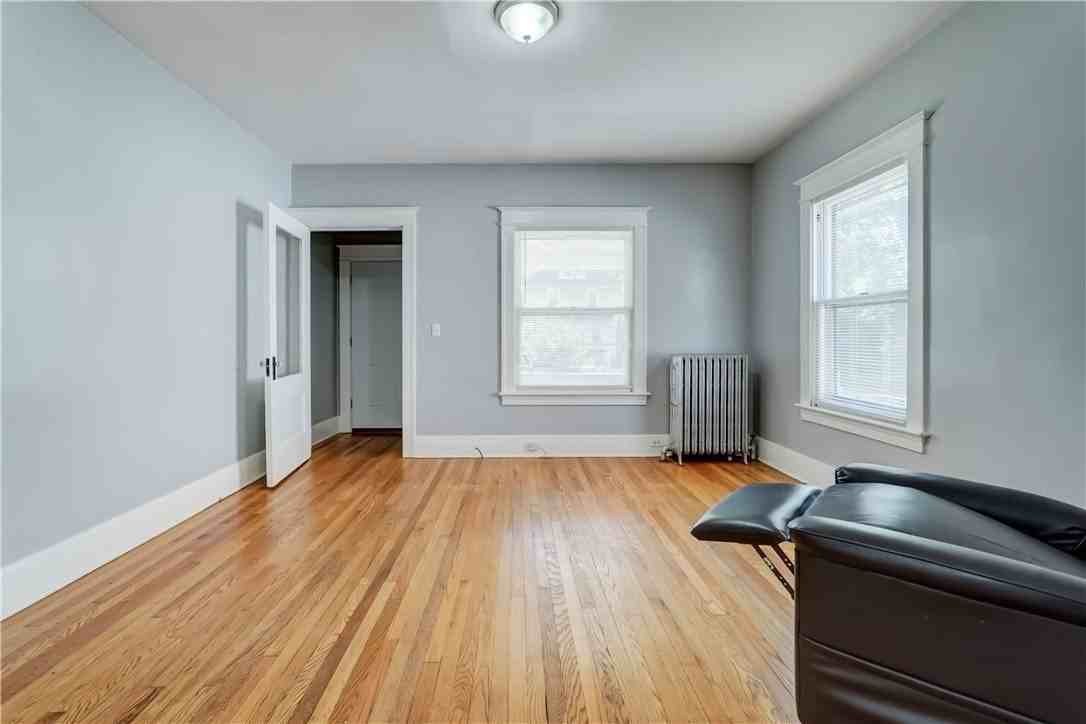 590 Garson Ave - Photo 6 of 24