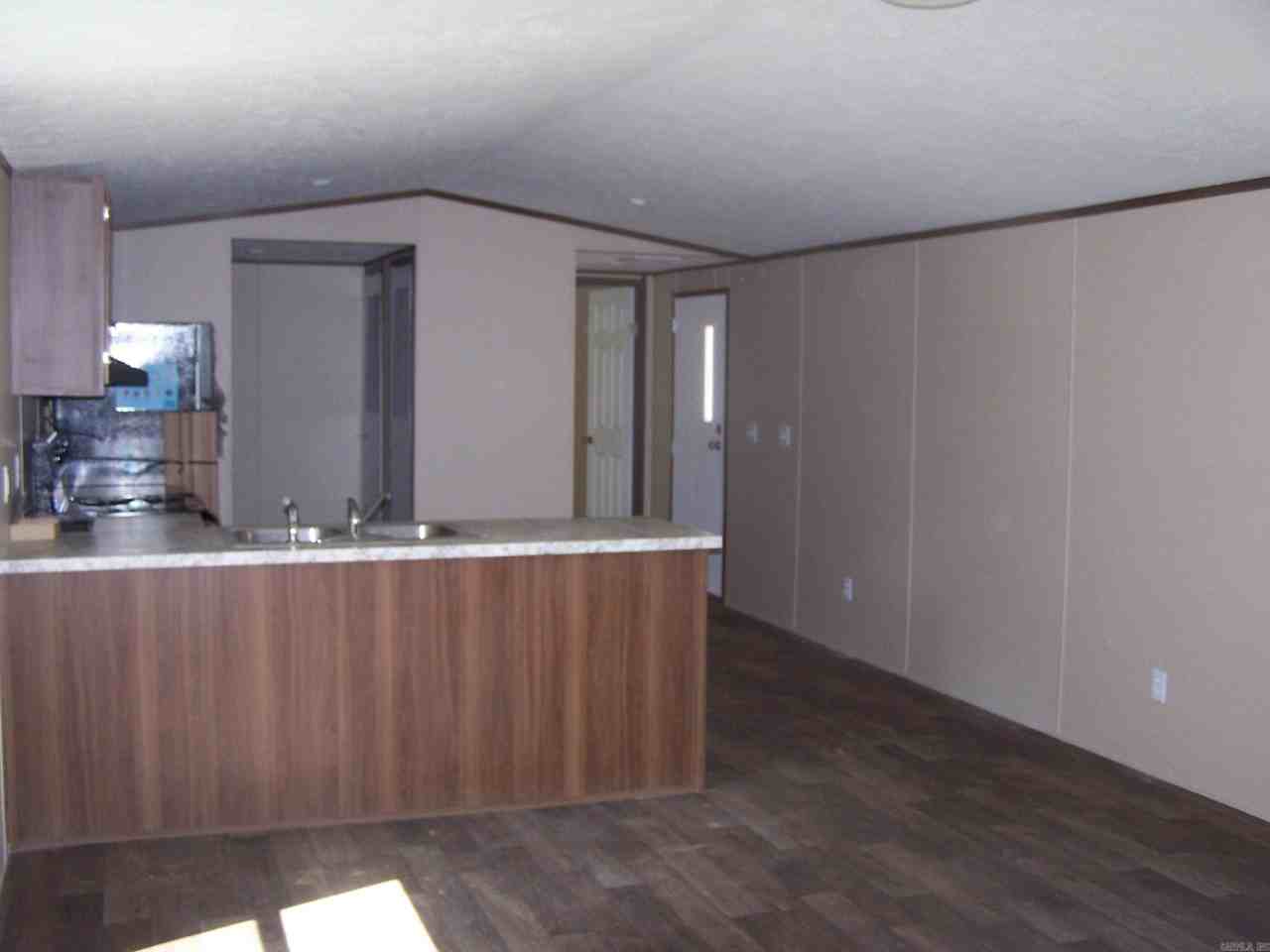 148 Pine St - Photo 3 of 6