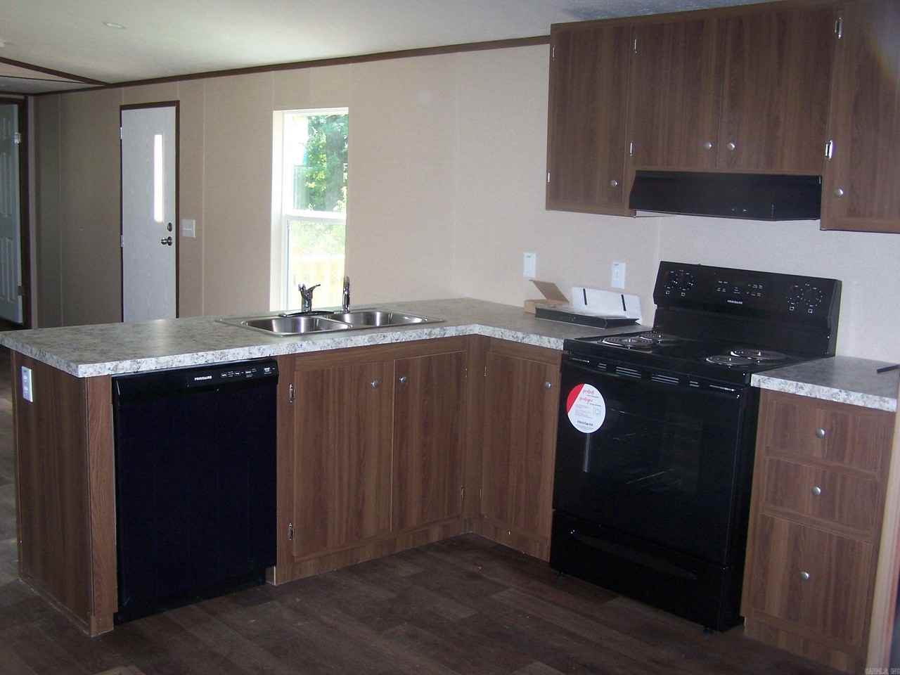 148 Pine St - Photo 4 of 6