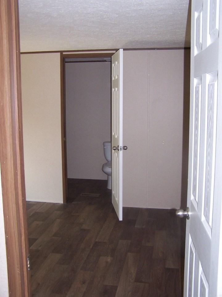 148 Pine St - Photo 5 of 6