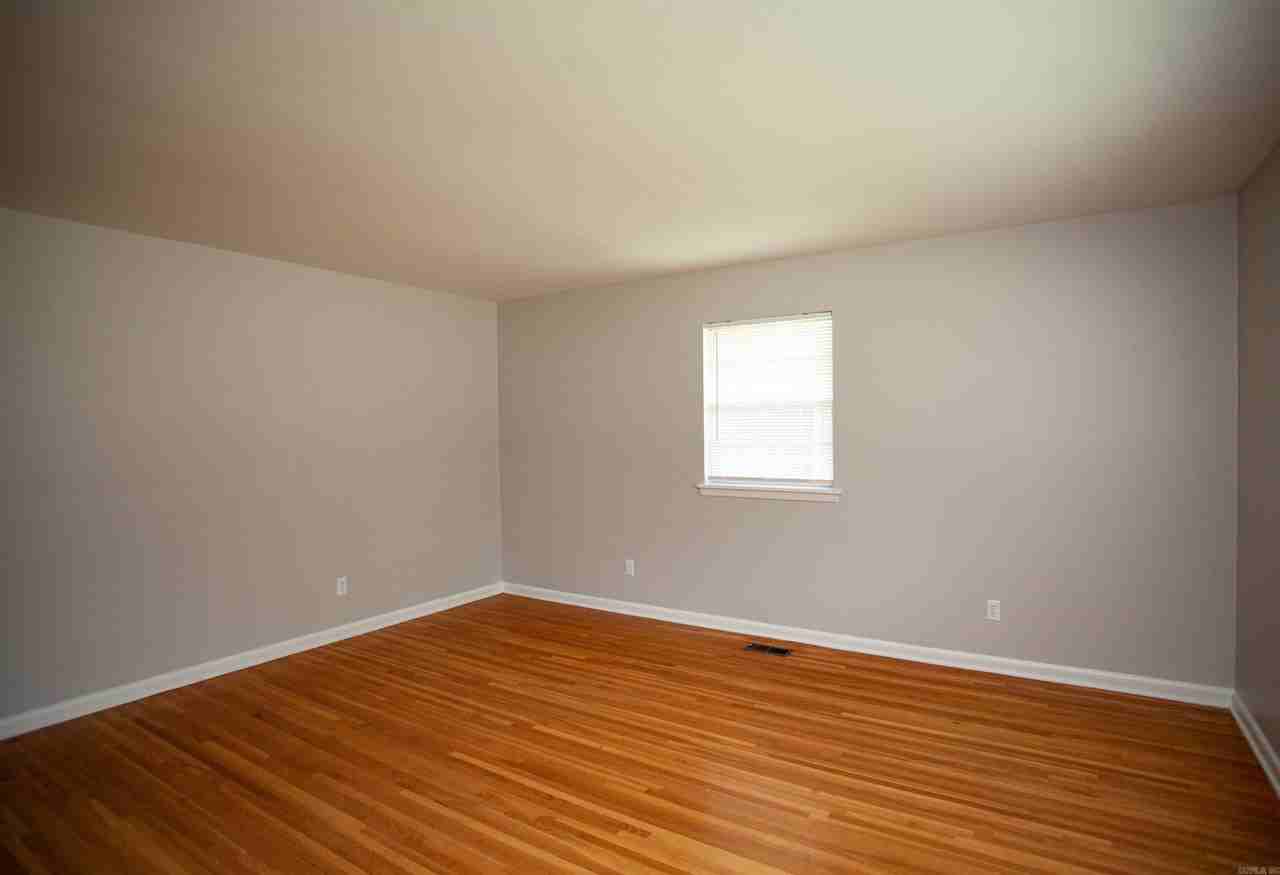 6609 Sandpiper Dr - Photo 2 of 13
