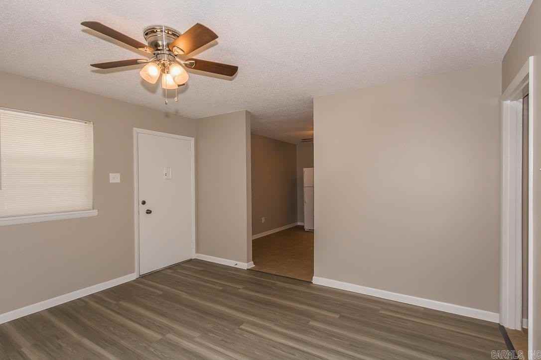1574 Skyline Dr - Photo 2 of 15