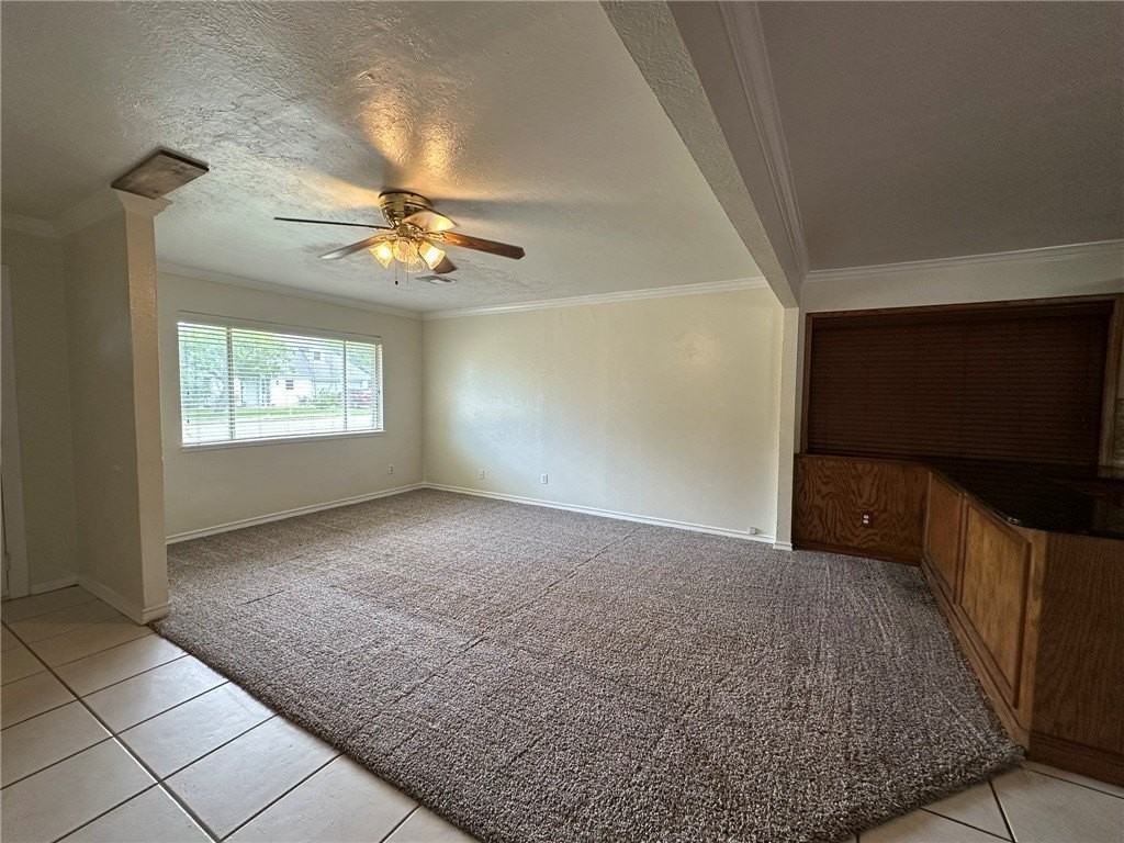 111 Driftwood Dr - Photo 2 of 22