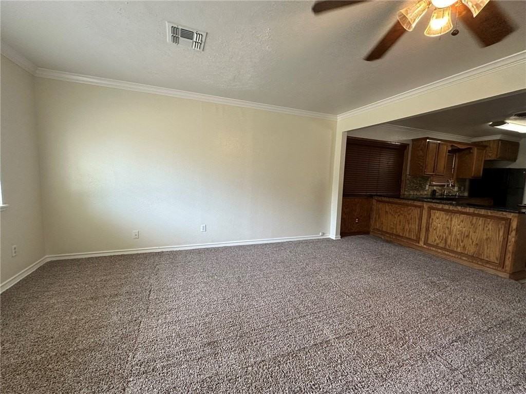 111 Driftwood Dr - Photo 3 of 22