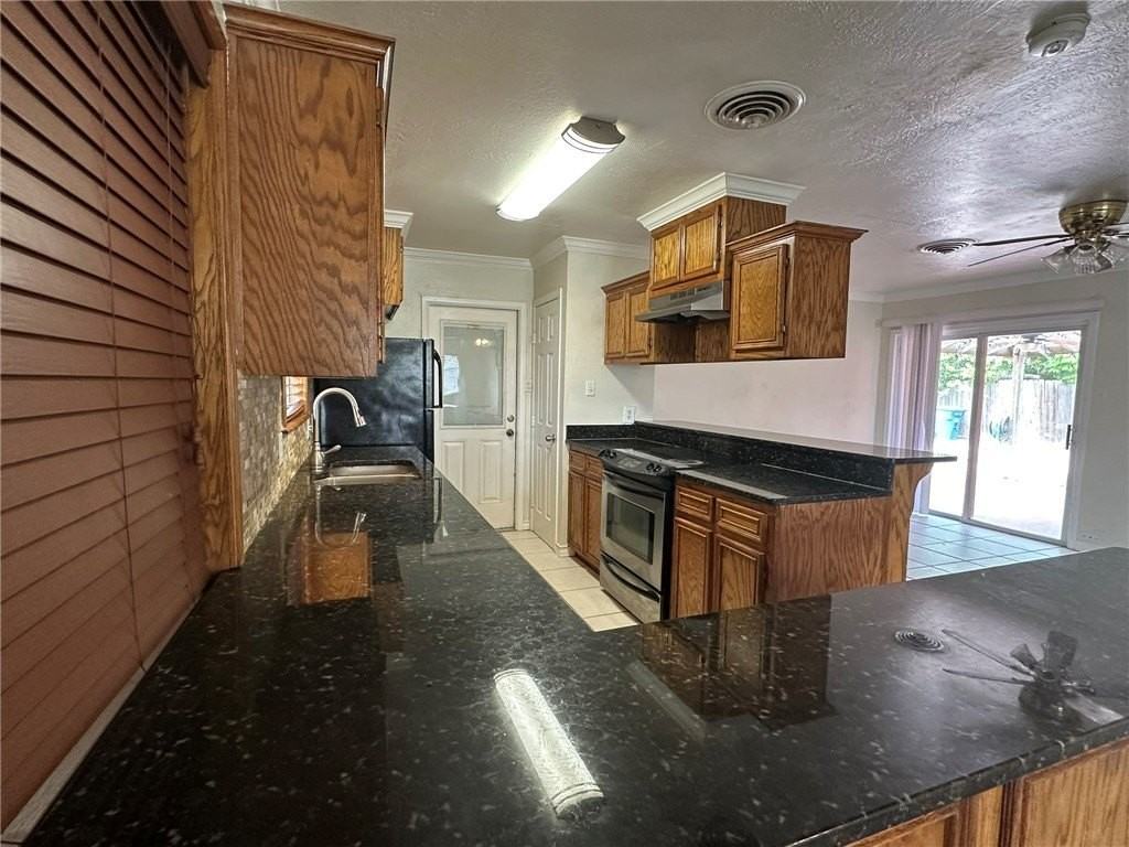 111 Driftwood Dr - Photo 7 of 22