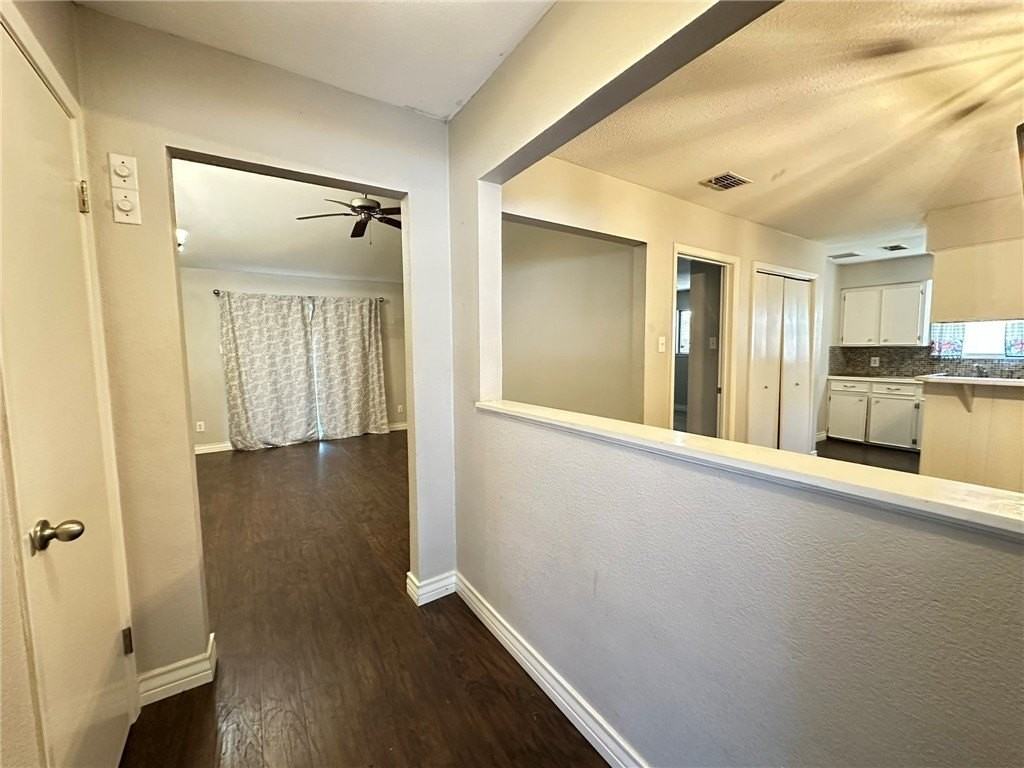 2114 Saint Charles Dr - Photo 2 of 22