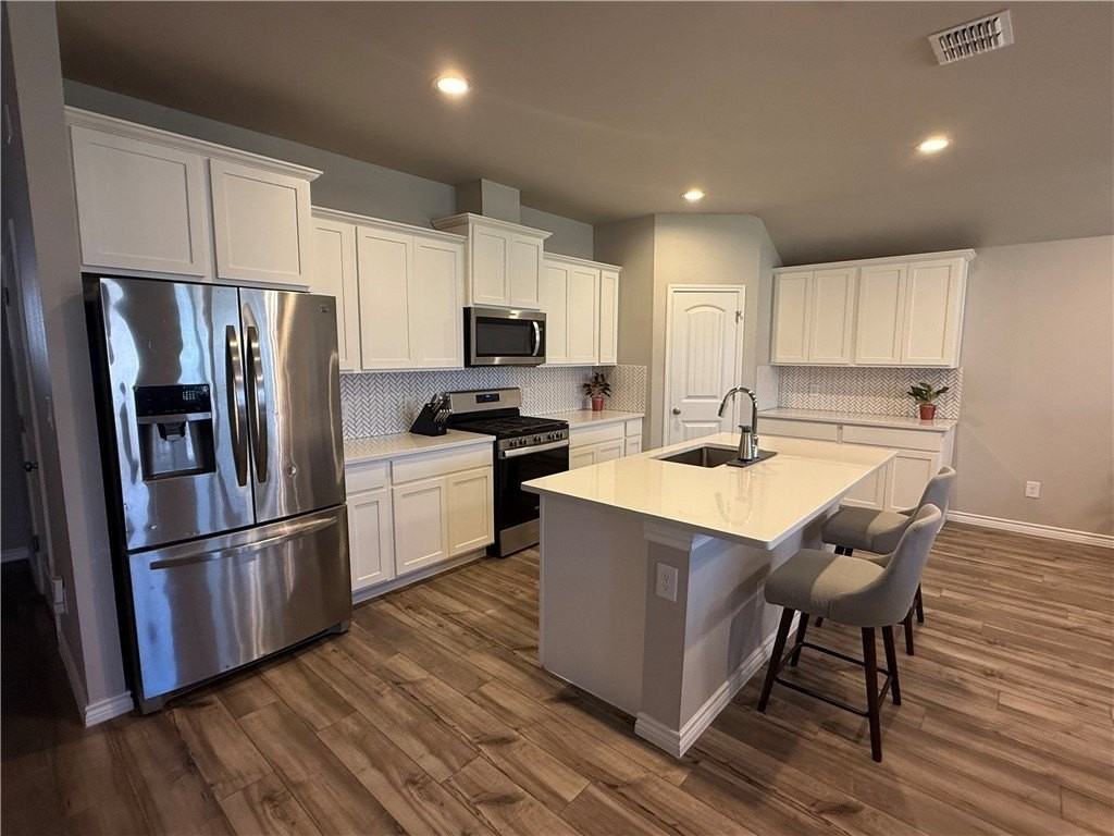 7609 Bayley Ln - Photo 3 of 16