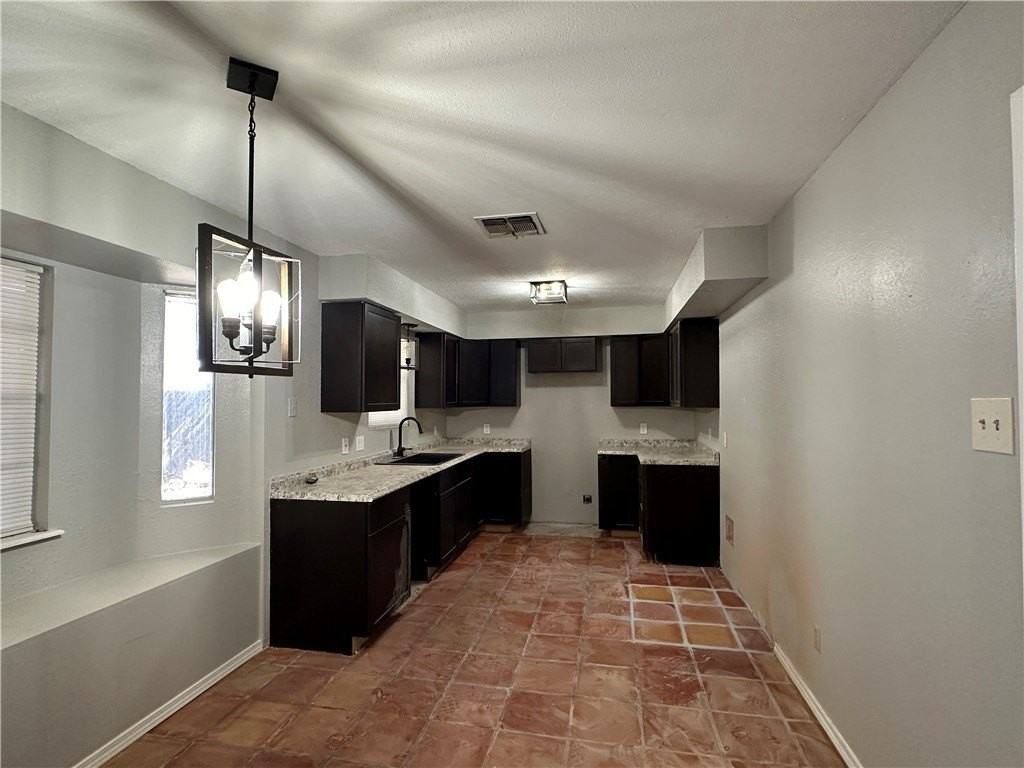 2733 Silverspur Dr - Photo 2 of 11