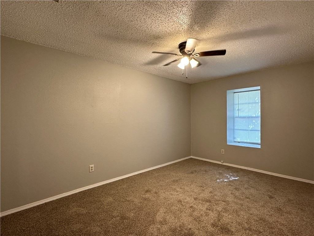 2733 Silverspur Dr - Photo 5 of 11