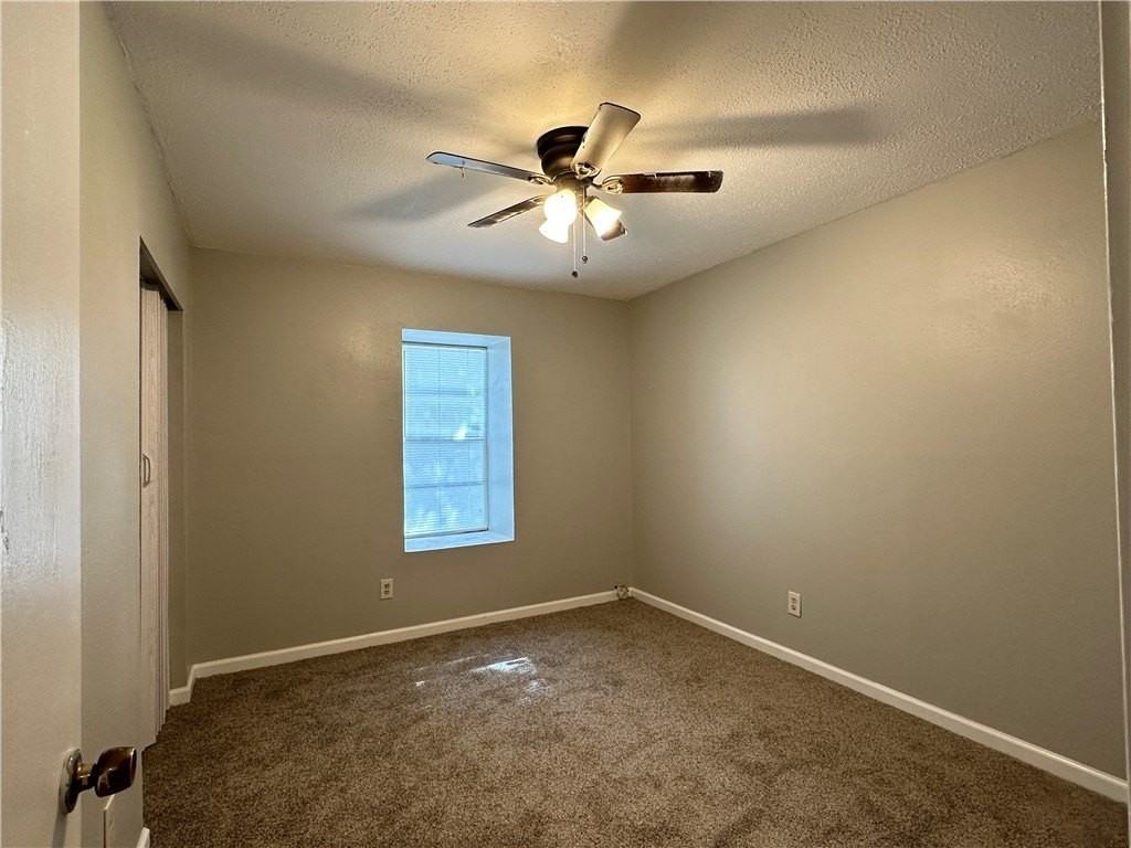 2733 Silverspur Dr - Photo 6 of 11