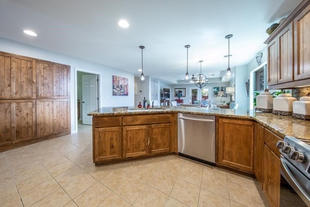 118 Riley Ln - Photo 3 of 14