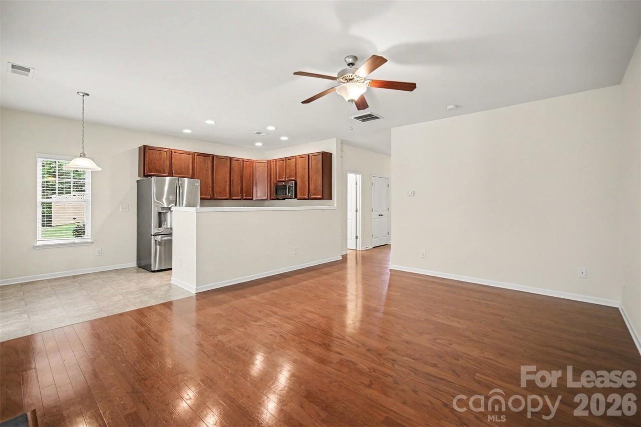13809 Singleleaf Ln - Photo 3 of 19