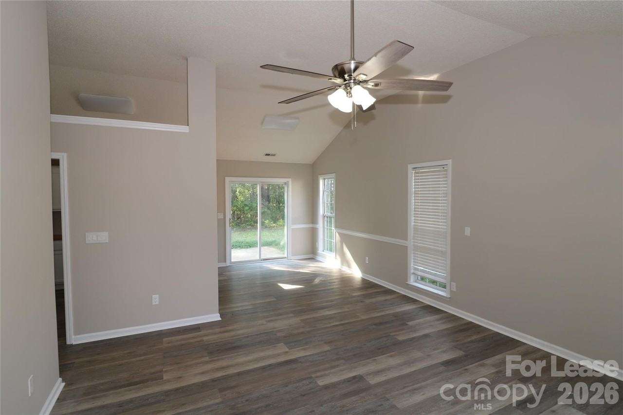 711 Harvest Way - Photo 3 of 25