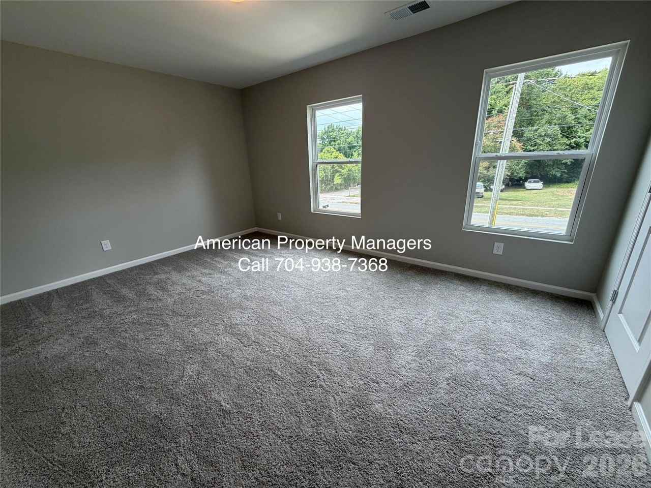 504 N Broad St - Photo 4 of 6
