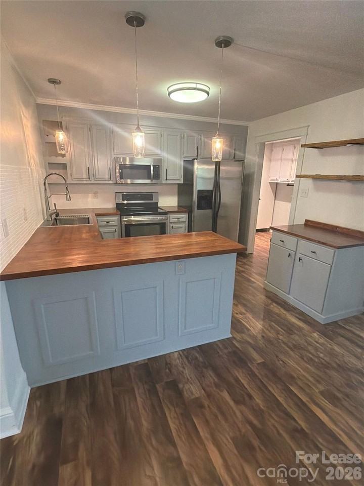 205 W Nims Ave - Photo 7 of 28