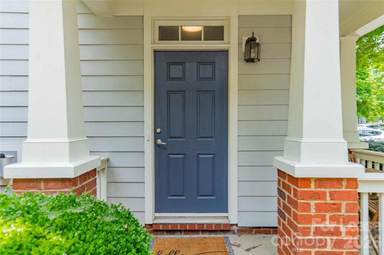 419 Hurston Cir - Photo 2 of 23