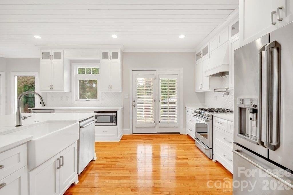 1210 Mendenhall Ct - Photo 4 of 39
