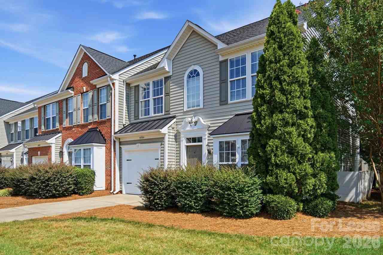 4084 Holly Villa Cir - Photo 3 of 41