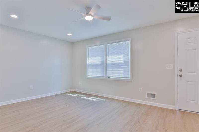 2129 Apple Valley Rd - Photo 4 of 13