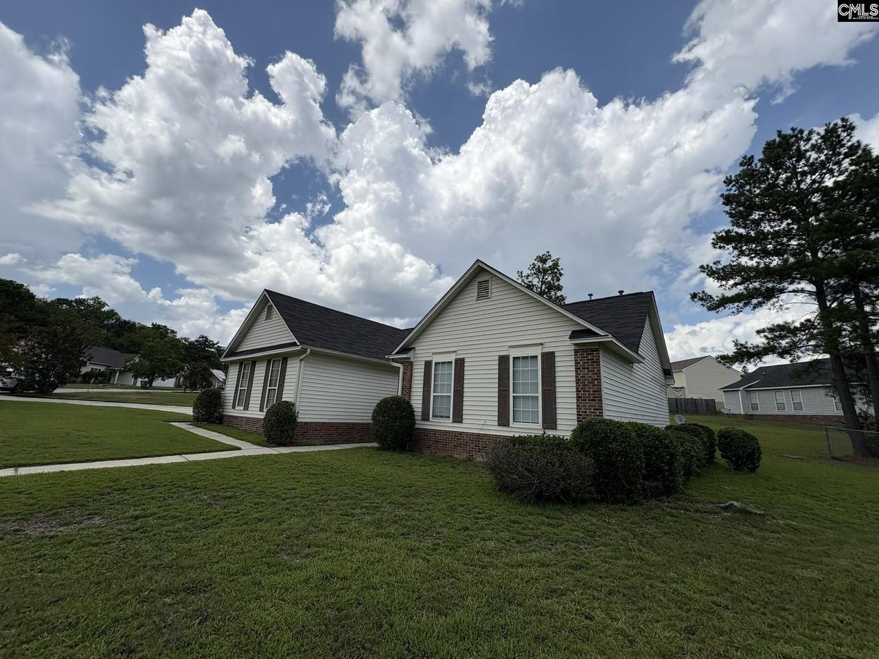 112 Green Rose Rd - Photo 2 of 26