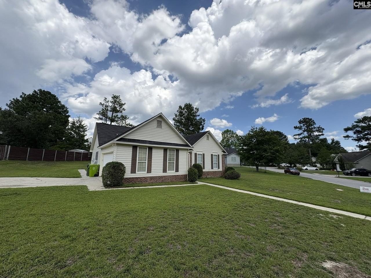 112 Green Rose Rd - Photo 4 of 26