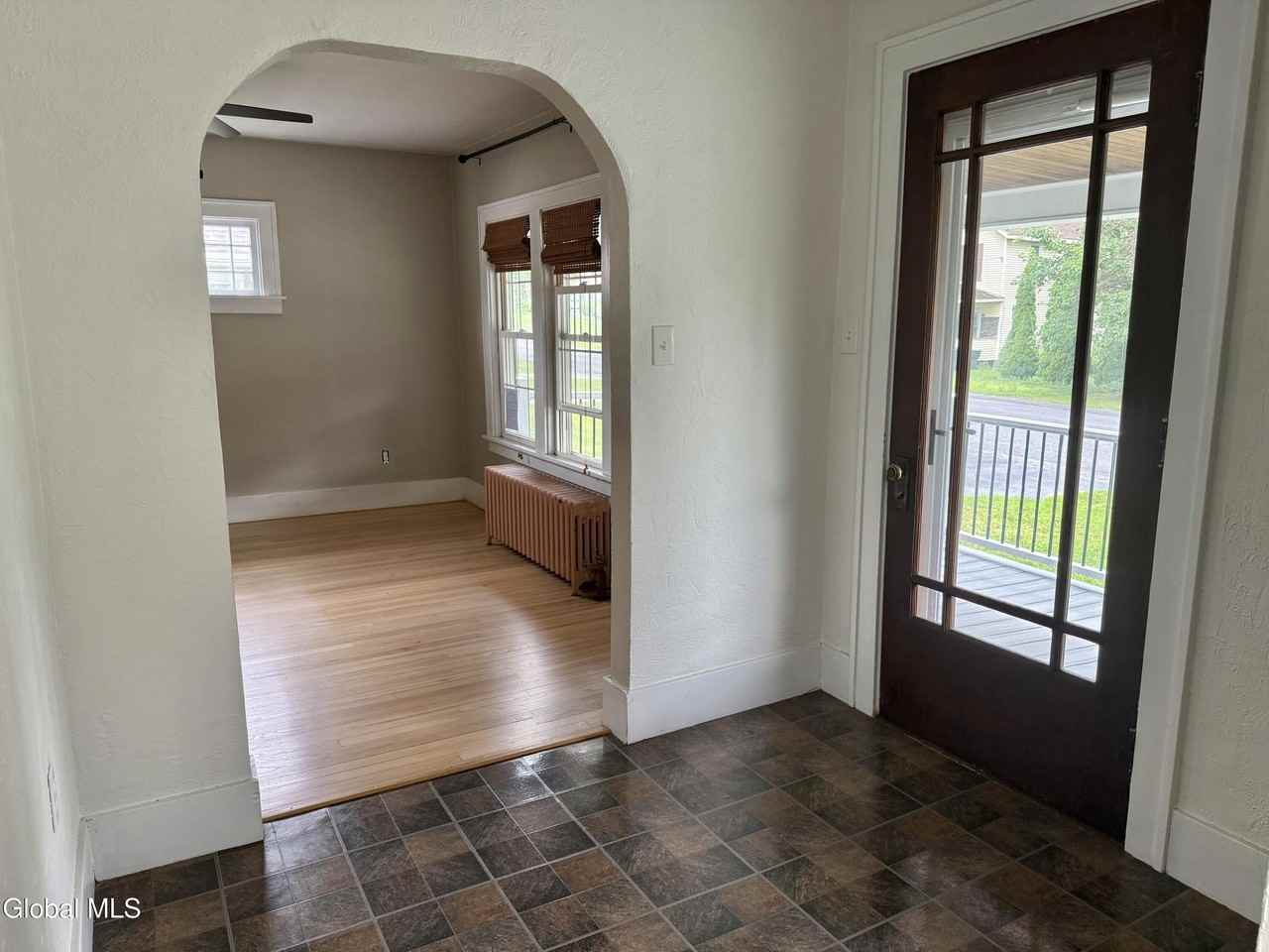 2481 Eastern Pkwy - Photo 4 of 30