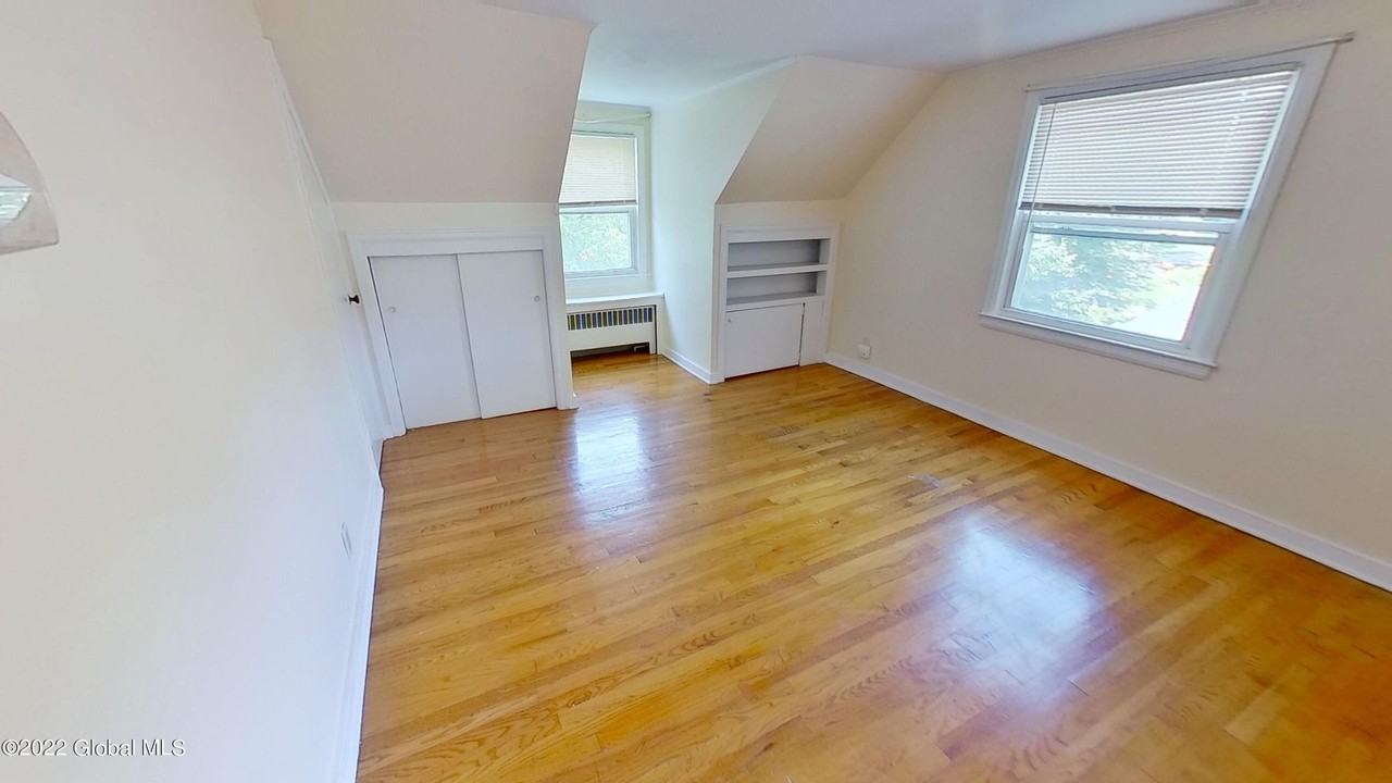 225 S Allen St #2L - Photo 6 of 12