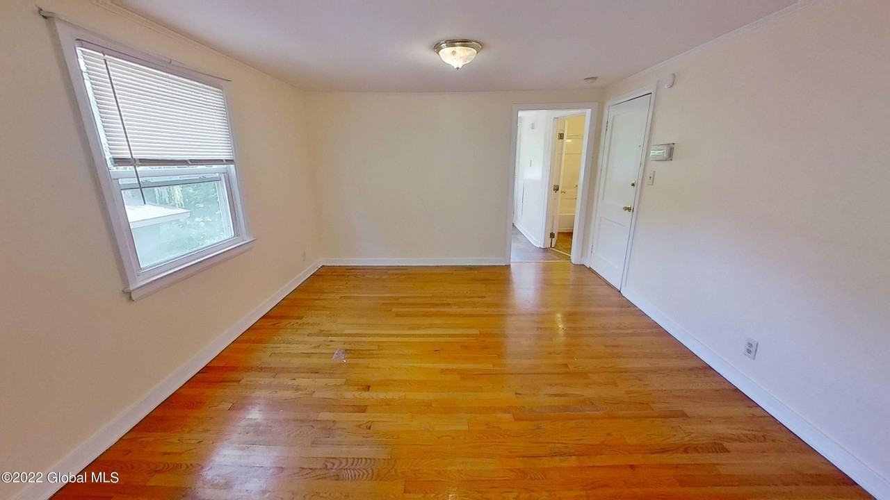 225 S Allen St #2L - Photo 7 of 12
