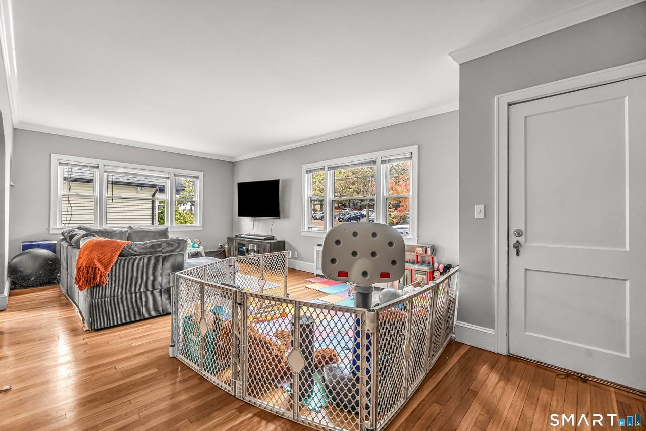 1387 Capitol Ave #1stFL - Photo 2 of 20