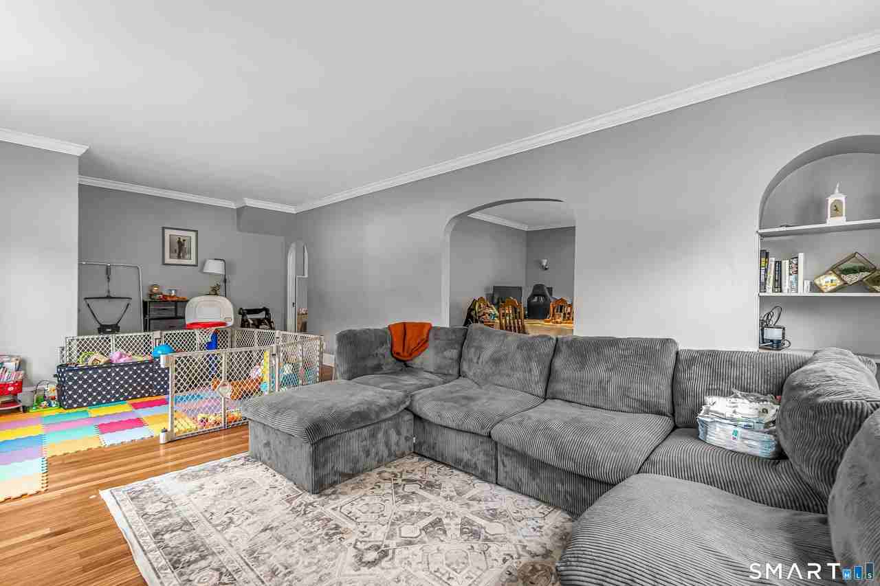 1387 Capitol Ave #1stFL - Photo 4 of 20