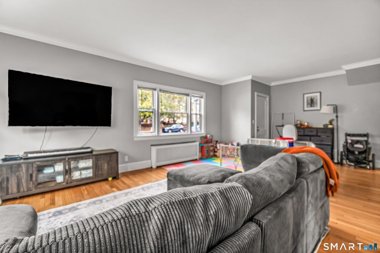 1387 Capitol Ave #1stFL - Photo 5 of 20