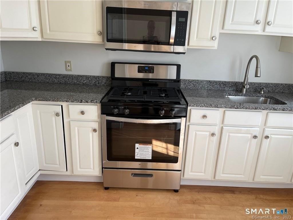 50 Mencel Cir #C - Photo 3 of 10