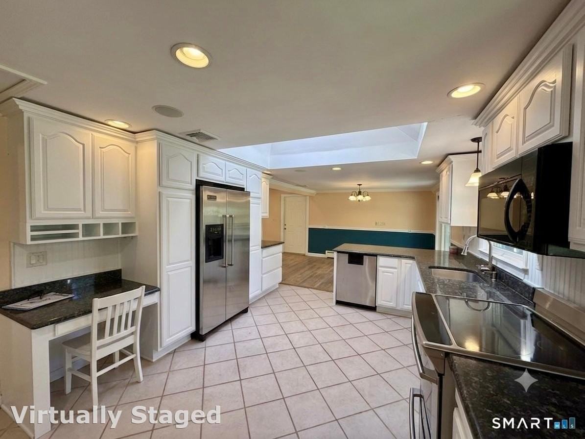 42 Blueberry Hill Rd - Photo 4 of 10