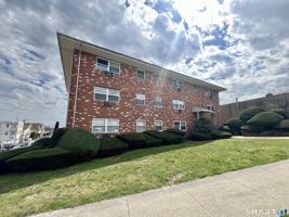 featured image of 35 Beers St #304
