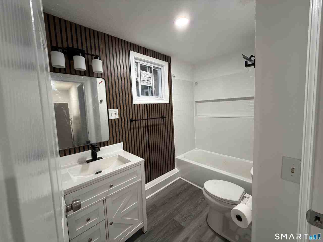171 Pearl St #1stFL - Photo 4 of 11
