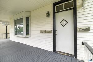 featured image of 18 Elm Tree Pl #2ndFL