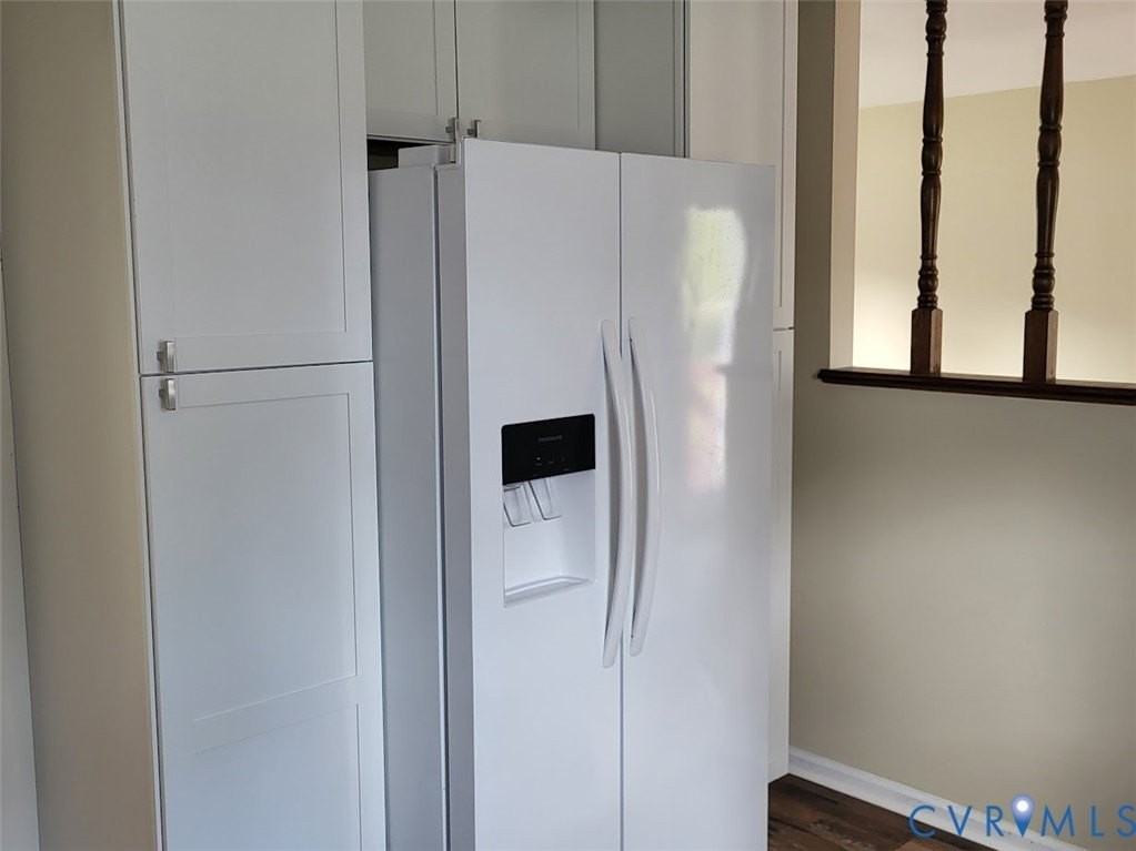 206 Spring Dr - Photo 6 of 24