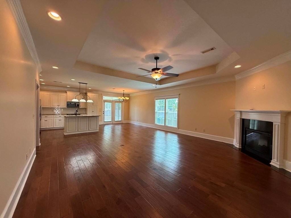 127 Princeton Dr - Photo 3 of 20