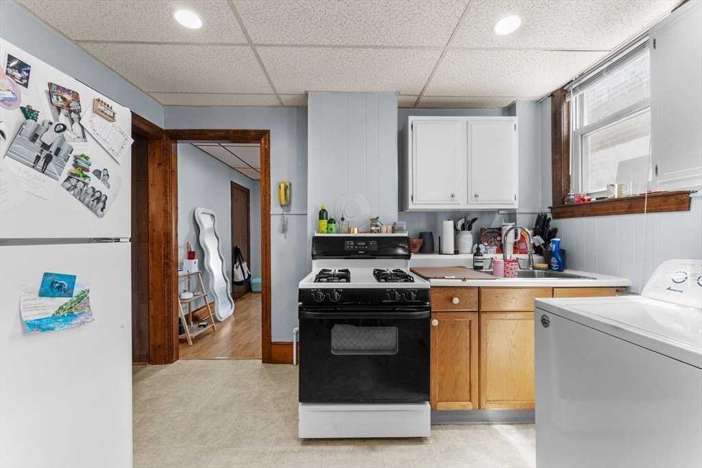 83 P St - Photo 4 of 11