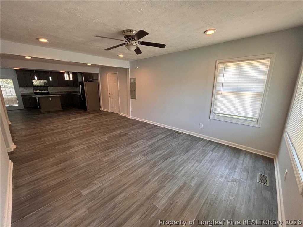 929 Fleetwood Dr - Photo 7 of 26