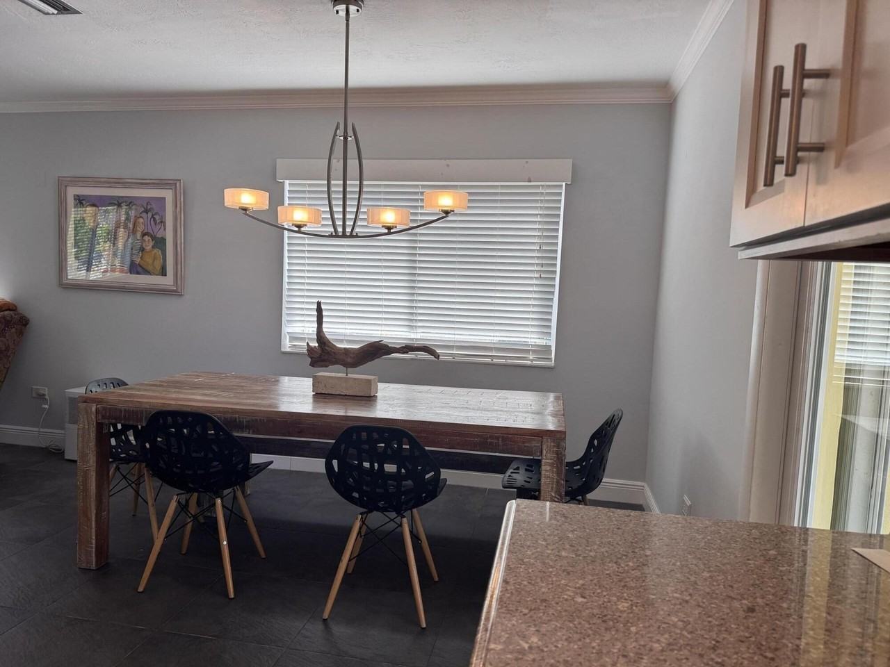 135 Peace Ave - Photo 6 of 20