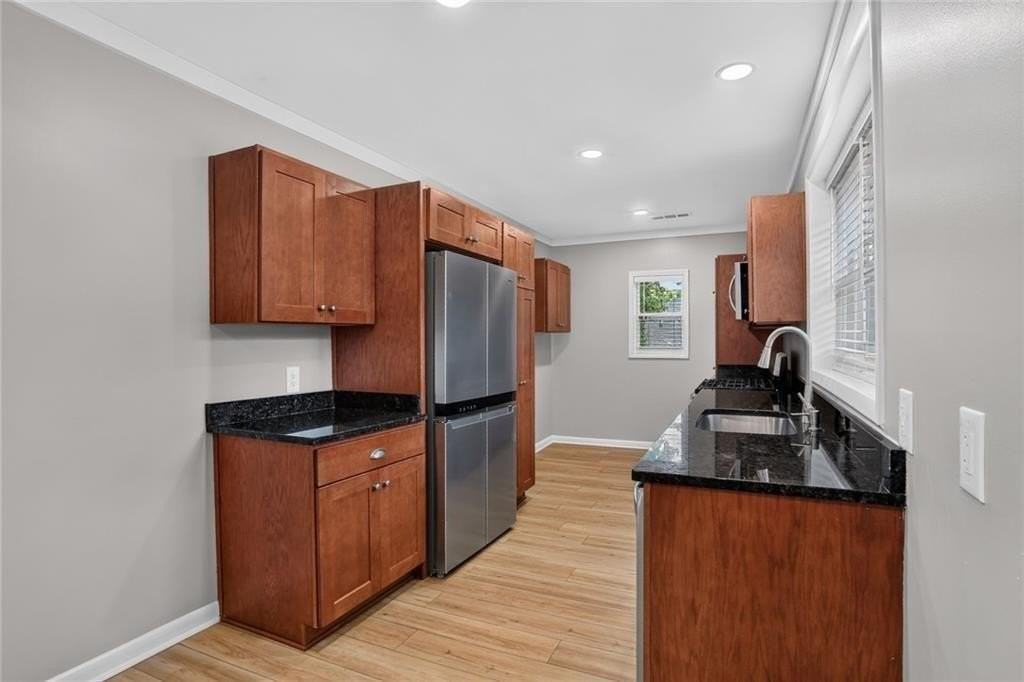 1220 Roxboro Dr Ne - Photo 4 of 20