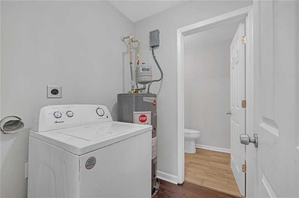 1948 Detroit Ave Nw #B - Photo 5 of 20