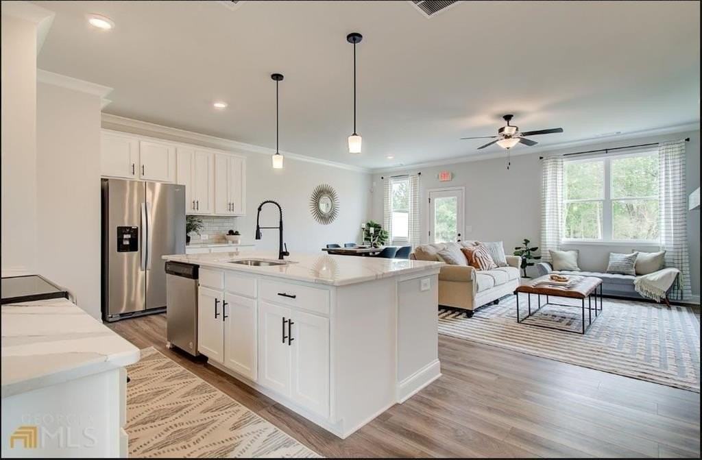 4673 Cypress Landing Way - Photo 6 of 20